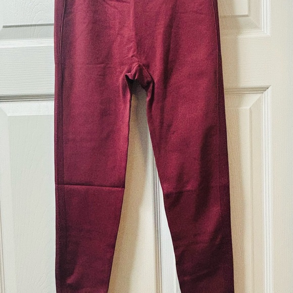 HALARA Women's Compression Maroon Leggings M - Picture 1 of 6